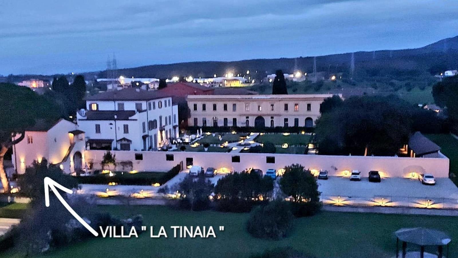 La Villa Apartments Tinaia - Excellent For Sardegna & Corsica - 6-8 Beds - Private Parking Included With Camera リヴォルノ エクステリア 写真